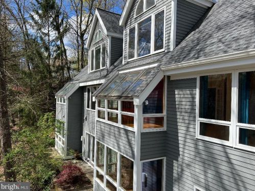 11103 Glade Dr, Herndon VA 20191-4707 exterior