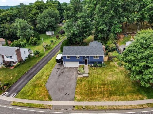 97 Matthews St, Bristol, CT 06010-2915