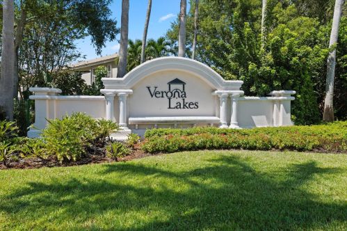 8084 Briantea Dr, Boynton Beach, FL 33472-2746