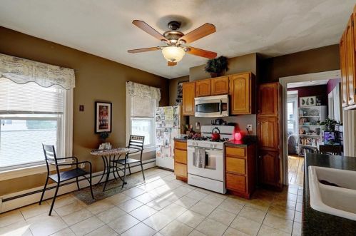 104 Arnold St, Lincoln RI  02865-1936 exterior