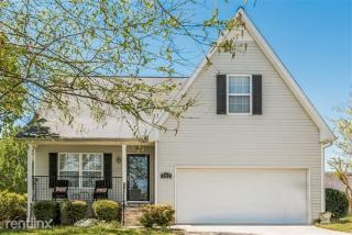 1112 Skipton Dr, Murfreesboro TN  37128-2825 exterior
