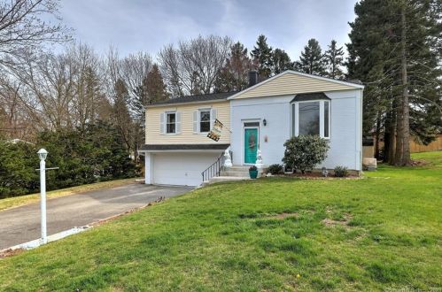 25 Wayne Rd, Milford, CT 06460-3843
