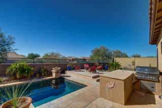 3373 Links Dr, Phoenix, AZ 85086-2736