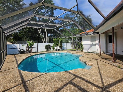 949 8th St, Boca Raton, FL 33486-2201