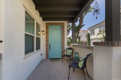 521 Kroeger St, Anaheim, CA 92805-4728