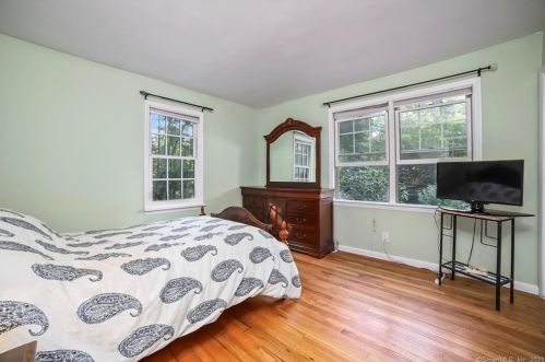 646 Branchville Rd, Ridgefield CT  06877-6128 exterior