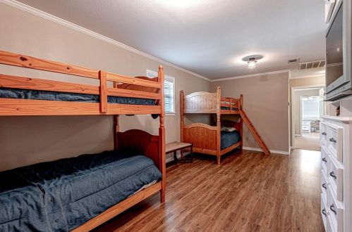 362 Marina Pl, Chita TX  75862-8211 exterior