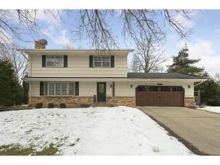 10553 Johnson Rd, Minneapolis, MN 55437-2803