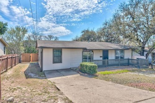 4619 1st St, Austin, TX 78745-2207