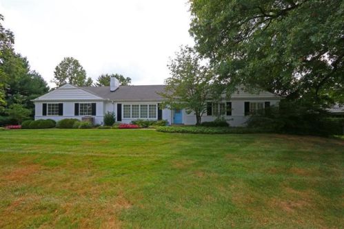 8005 Finley Ln, Cincinnati, OH 45242-7309