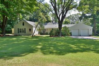 2 Regis Ct, Airmont, NY 10901-3430