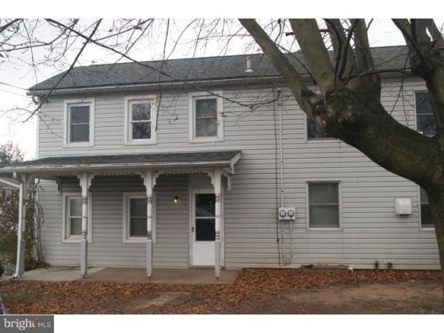 555 Walnut St, Bally, PA 19503-9677