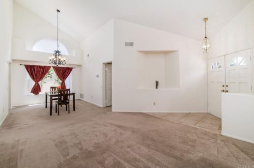1408 Camara Ct, Vista CA  92081-5022 exterior