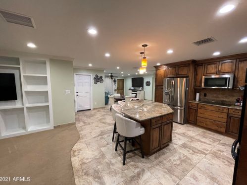 760 Meadows Dr, Chandler AZ 85224-8662 exterior