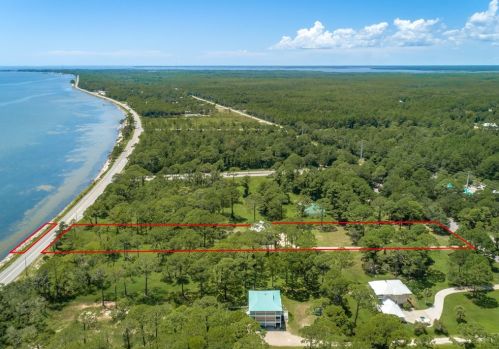 200 Gramercy Plantation Blvd, Saint George Island FL  32328-3640 exterior