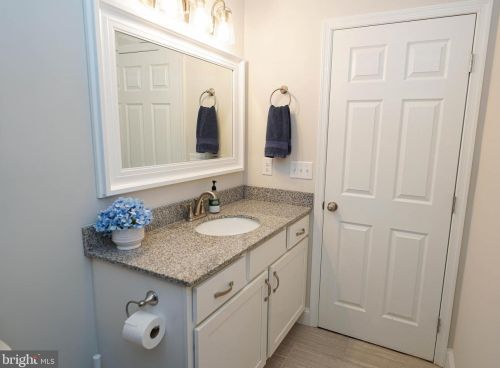 2 Highland Dr, Seaford DE  19973-4827 exterior