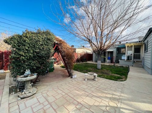 16842 Tracy St, Victorville CA  92395-3722 exterior