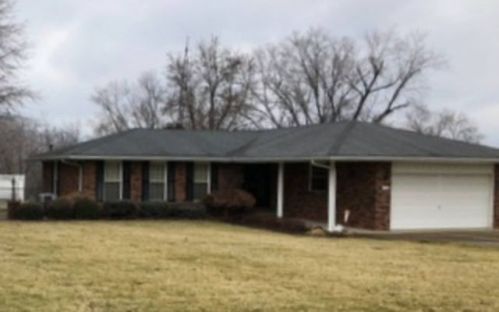 28 Hilltop Dr, Jackson, OH 45640-1938