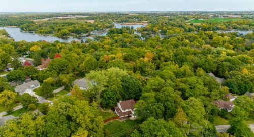 4420 Field Dr, Waterford, WI 53185-3998