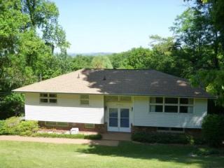 2306 Mountain Dr, Kingsport, TN 37664-2814