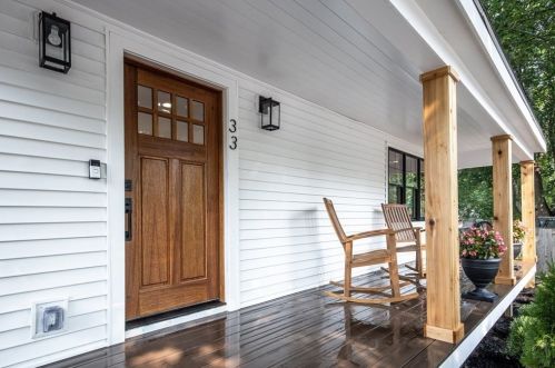 33 Pickering St, Danvers MA  01923-2017 exterior