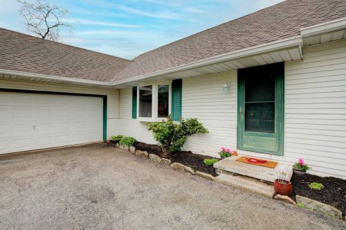 1434 Lyons Rd, Amelia, OH 45102-2332