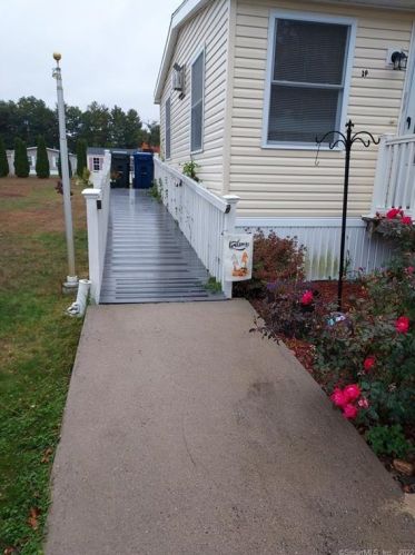 19 Haley Ln, North Windham, CT 06256-1402