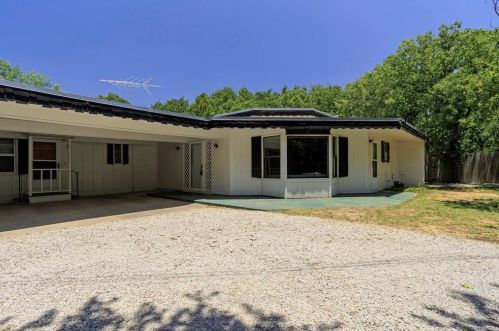 108 Ricky Ln, Burleson, TX 76028-6038