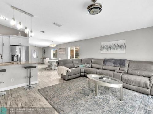 10240 24th Ct, Hollywood FL  33025-6504 exterior