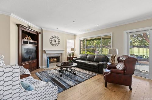 1383 Canterbury Ln, Fullerton, CA 92831-1042