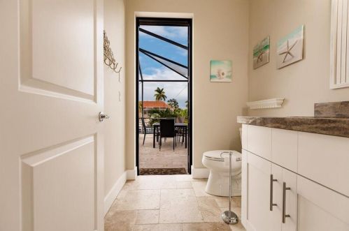 1090 Cara Ct, Marco Island FL  34145-4563 exterior