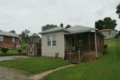 909 Mary St, Langeloth, PA 15054-1110