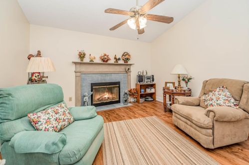 1115 Matterhorn St, Deltona, FL 32725-6521