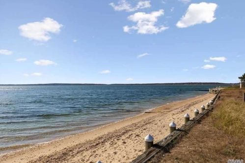 450 Bay Haven Ln, Southold NY  11971-4346 exterior