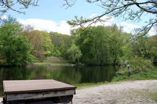 15 Jean Way, Somers Town NY  10589-2605 exterior