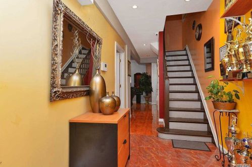 80-56 89th Ave, Jamaica, NY 11421-2410