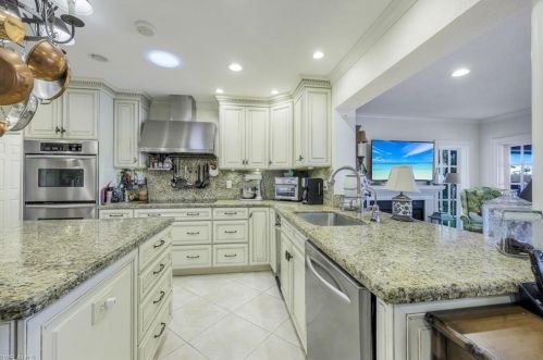 3810 1st Pl, Cape Coral FL  33904-4803 exterior