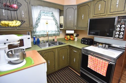 4012 Davis Ave, Whitaker PA  15120-3424 exterior