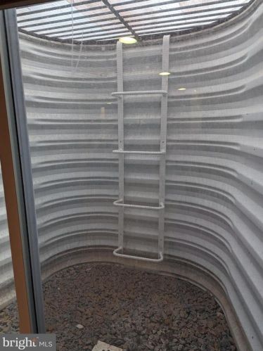 811 Shaw Ave, Lansdale PA  19446-2335 exterior