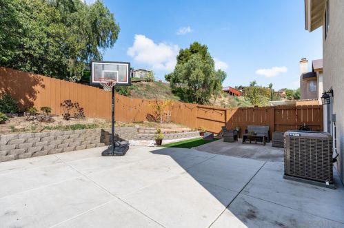 2586 Manzana Way, San Diego CA  92139-1438 exterior