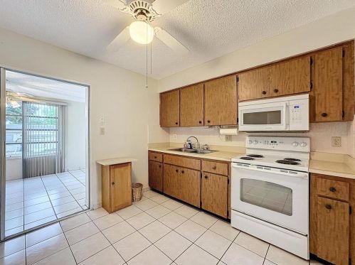 8019 Norwich Dr, Port Richey, FL 34668-4425