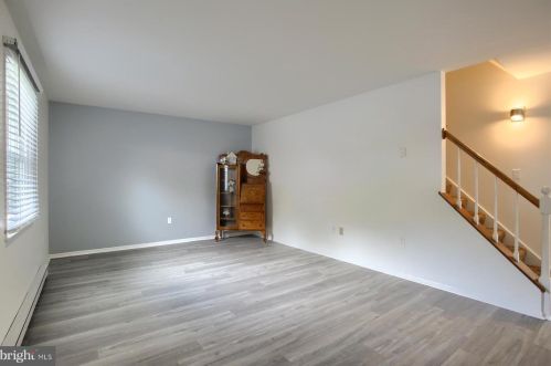 56 Ashford Dr, West Enola PA  17025-2320 exterior