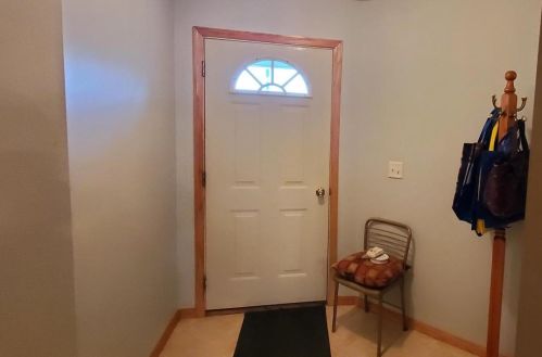 560 Meadows Dr, Hammond, WI 54015-9668