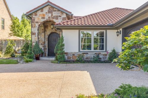 1913 Saddlehorn Ln, Midlothian, TX 76063-5309