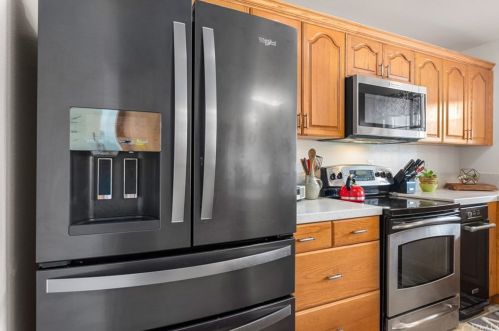 18168 Deer Hollow Rd, Middletown CA  95467-8002 exterior