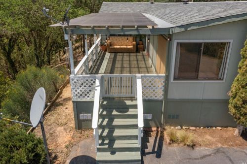675 Starr Dust Ct, Lakeport CA  95453-6976 exterior
