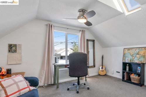 5937 Fremont St, Oakland CA 94608-2217 exterior