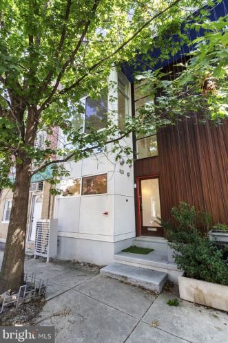 1123 3rd St, Philadelphia PA  19147-5302 exterior