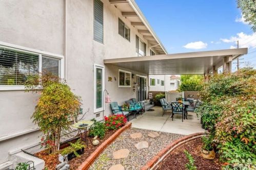 3210 Merrill Dr, Torrance CA 90503-7115 exterior