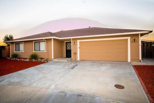 1135 Poppy Lane Cir, Hollister, CA 95023-5163